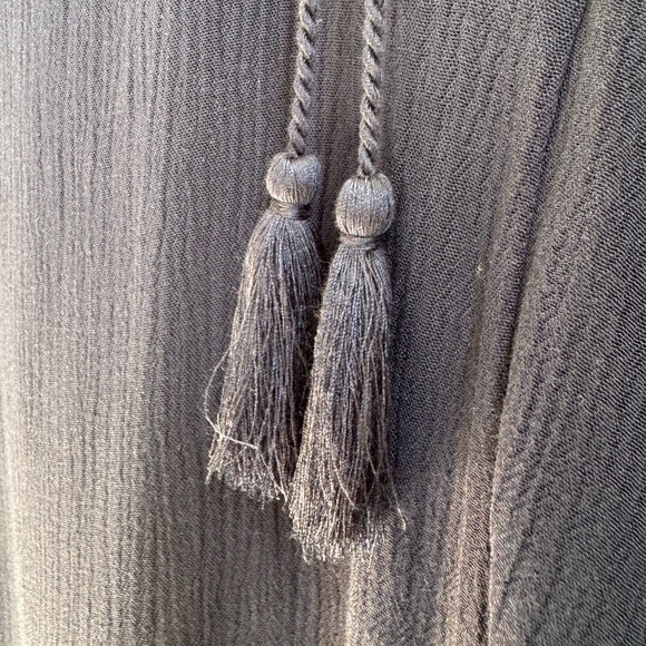 Banana Republic butterfly wing top in dark green - Picture 8 of 9